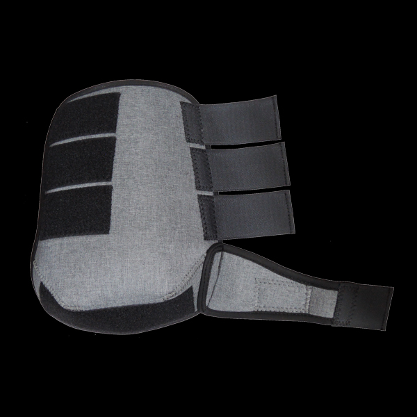 スポーツブーツ